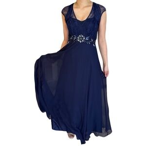 LAURA PETITE ROYAL BLUE V-NECK RHINESTONE DETAIL PROM FORMAL EVENING GOWN SIZE 4